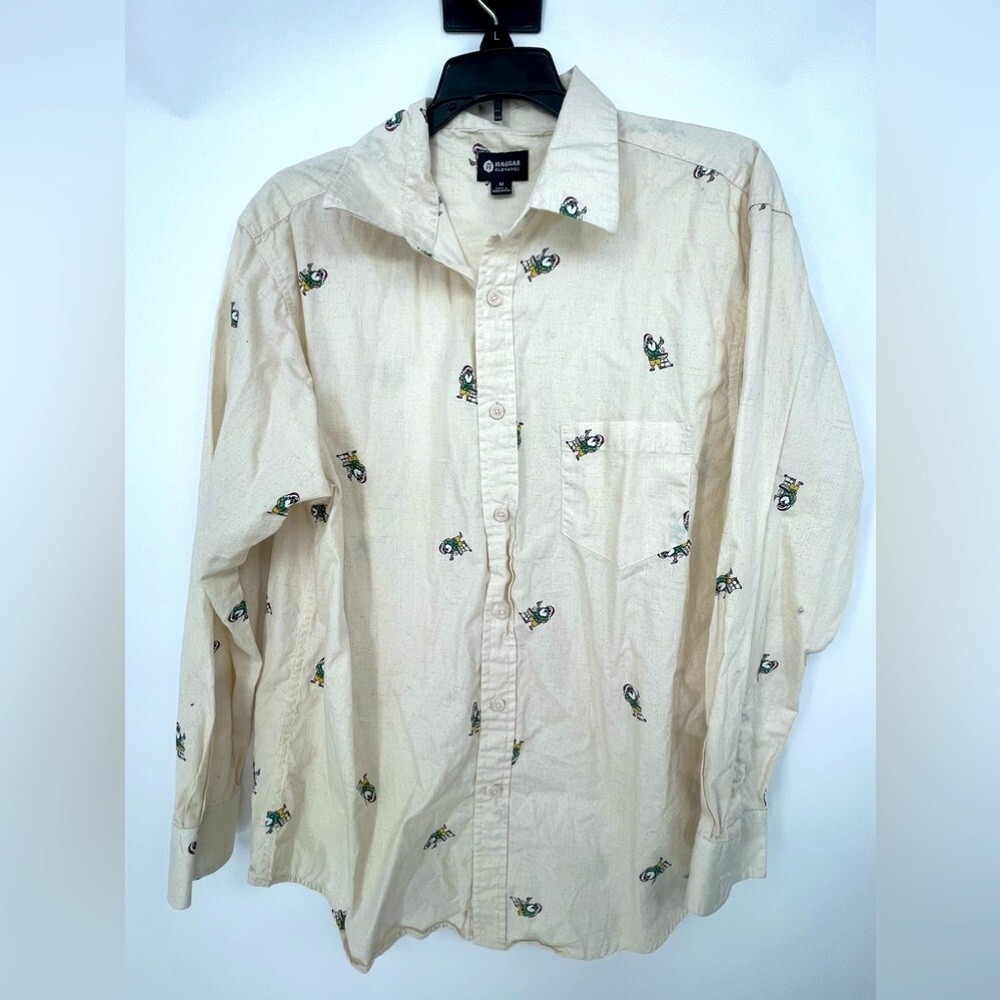 Haggar medium button down long sleeve shirt with Santa Claus‎ grilling